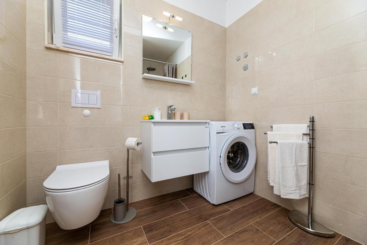 Apartment Nada 1 Malinska Ngoại thất bức ảnh
